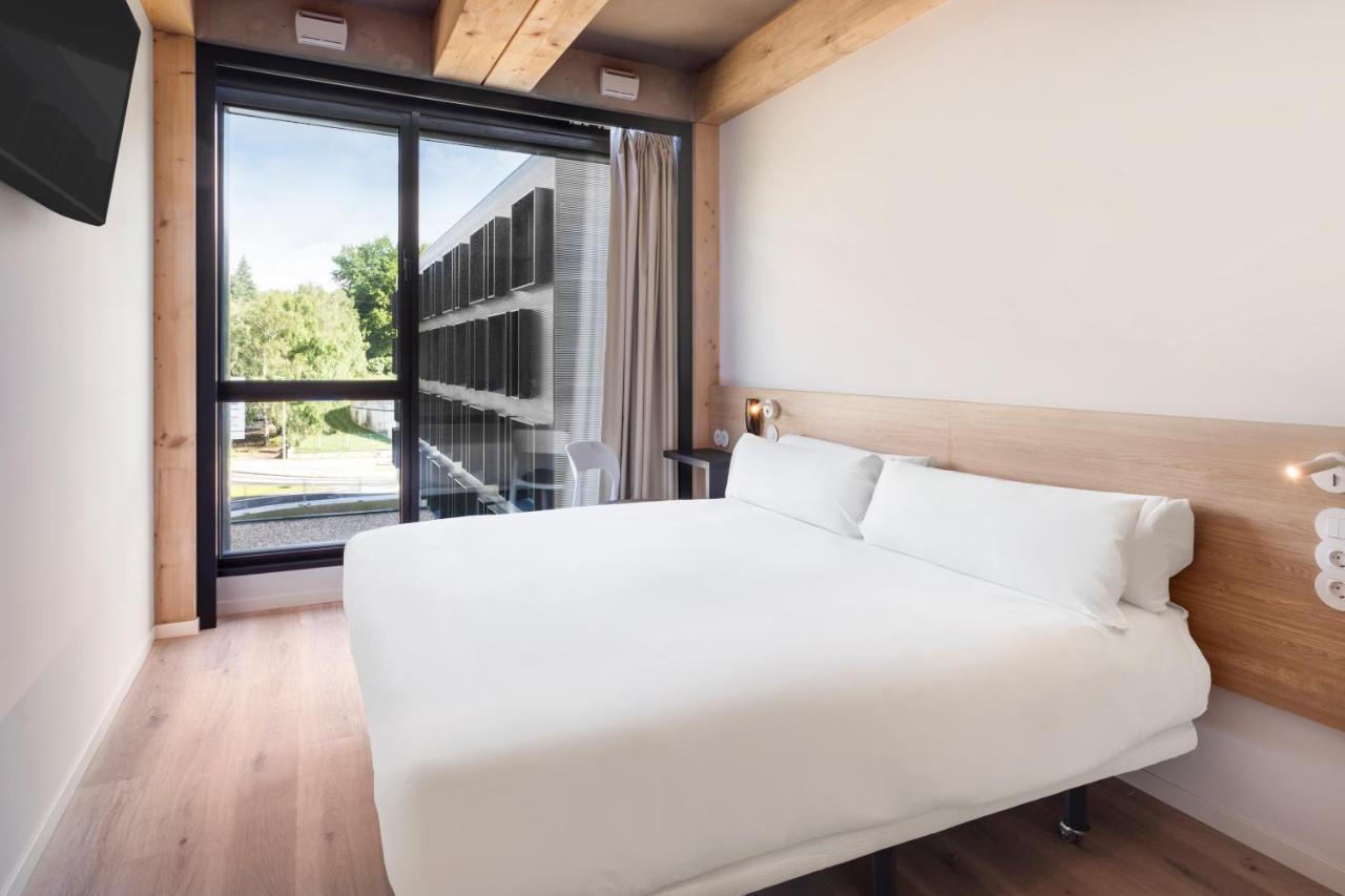 B&B Hotel กิมาไรส์ ภายนอก รูปภาพ